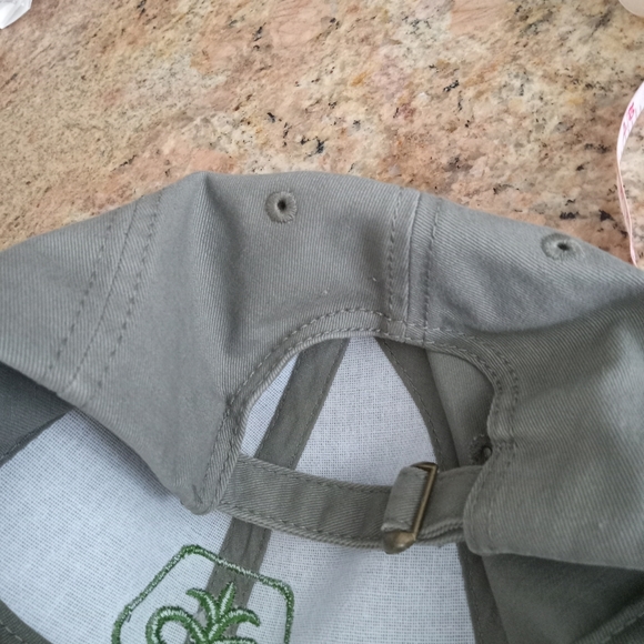 Hat - Picture 3 of 4